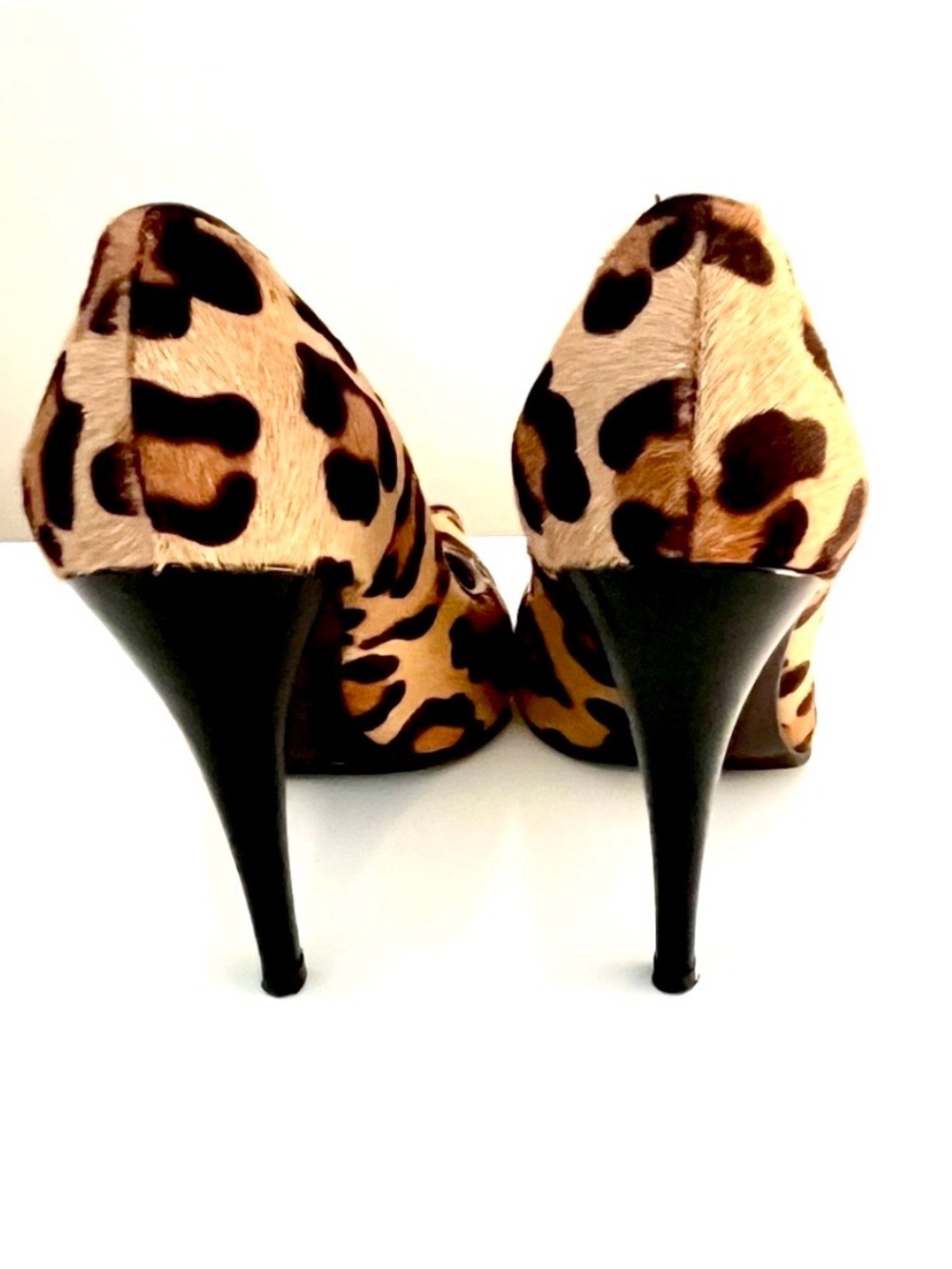 Stuart Weitzman Leopard Print Heels - Picture 4 of 15